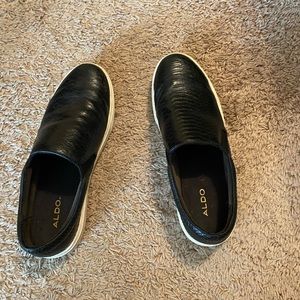 Aldo Slides Size 8.5